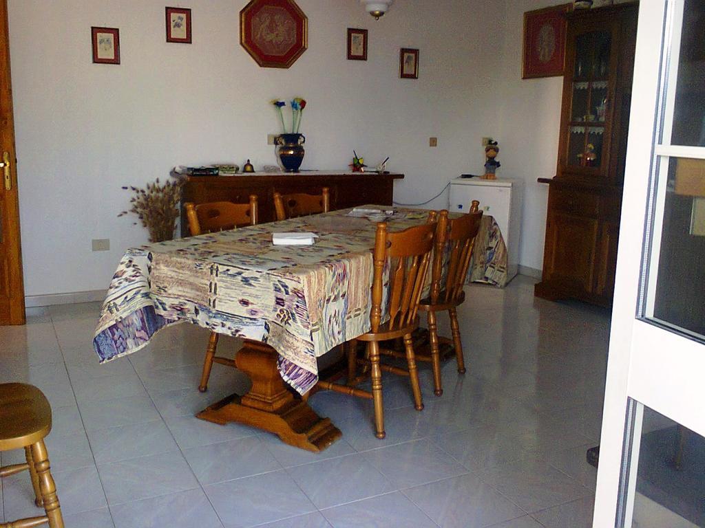 B&B Le Rose Vignacastrisi Bagian luar foto