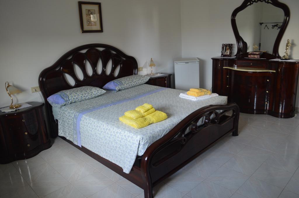 B&B Le Rose Vignacastrisi Ruang foto